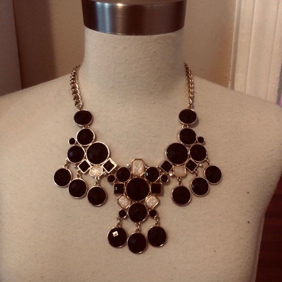 Necklace 🔴 SOLD 🔴 - Picture 1 of 3